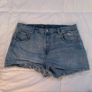 Wild Fable High Waisted Medium Wash Cutoff Denim Shorts/ Size 18